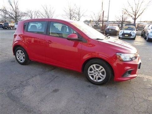 Used 2020 Chevrolet Sonic LT image 5