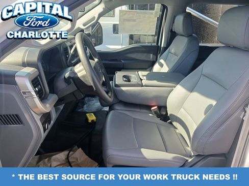 New 2025 Ford F550 4x4 Crew Cab Super Duty image 8