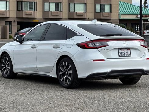 Certified 2024 Honda Civic EX-L image 6