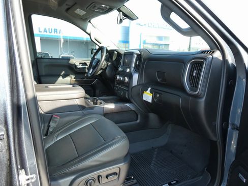 Used 2019 GMC Sierra 1500 SLT w/ SLT Premium Package image 16