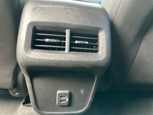 Used 2022 Chevrolet Equinox LT FWD image 13