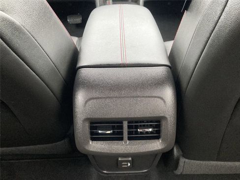 Used 2024 Chevrolet Equinox RS w/ RS Leather Package image 27