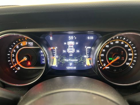 Used 2023 Jeep Wrangler Willys image 23