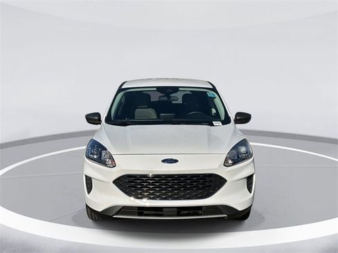 Certified 2022 Ford Escape SE image 2