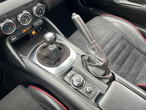 Used 2019 MAZDA MX-5 Miata RF Grand Touring RWD image 26