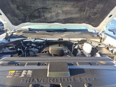 Used 2019 Chevrolet Silverado 2500 W/T AWD/4WD image 9