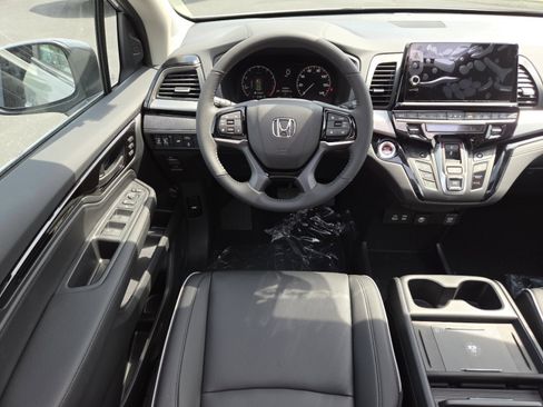 New 2026 Honda Odyssey Touring image 28