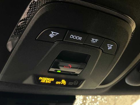 Certified 2025 Toyota Corolla Premium Plus image 27