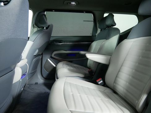 Certified 2024 Kia EV9 Land AWD/4WD image 18