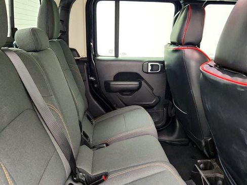 Used 2024 Jeep Gladiator Sport AWD/4WD image 23