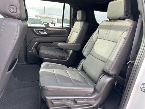 Used 2023 Chevrolet Suburban RST w/ Luxury Package image 21