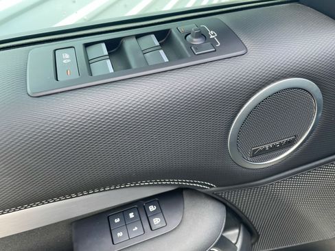 Certified 2025 Land Rover Discovery Dynamic SE AWD/4WD image 11