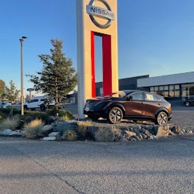 Certified 2025 Nissan Murano Platinum w/ Cargo Package AWD/4WD image 12