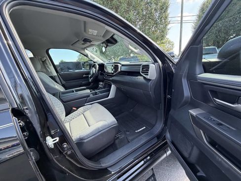 Used 2022 Toyota Tundra SR5 AWD/4WD image 8