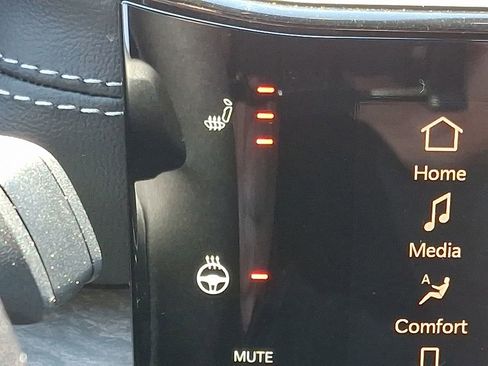 New 2026 Jeep Grand Cherokee Altitude AWD/4WD image 19