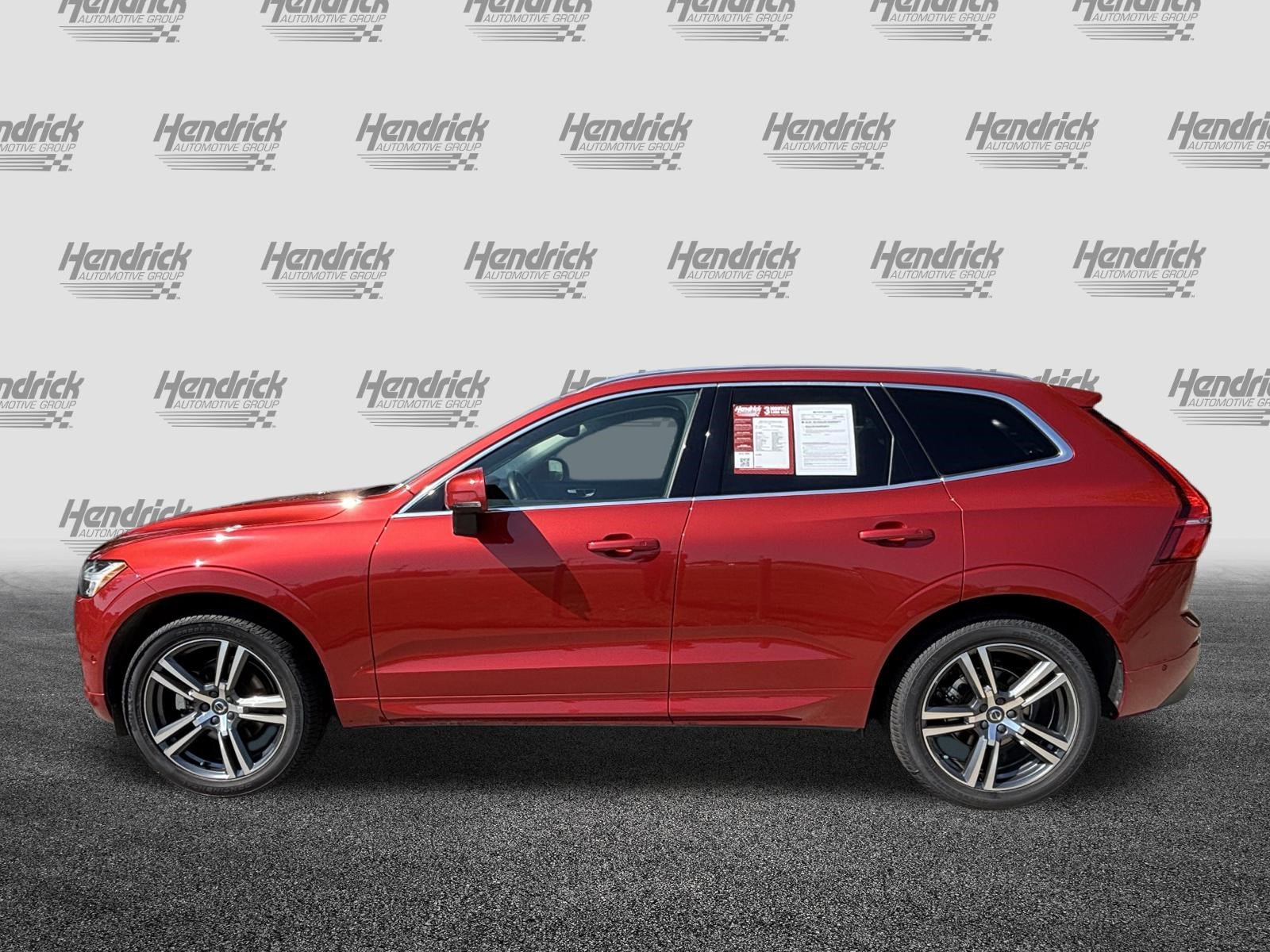 Used 2019 Volvo XC60 T5 Momentum w/ Multimedia Package FWD image 7