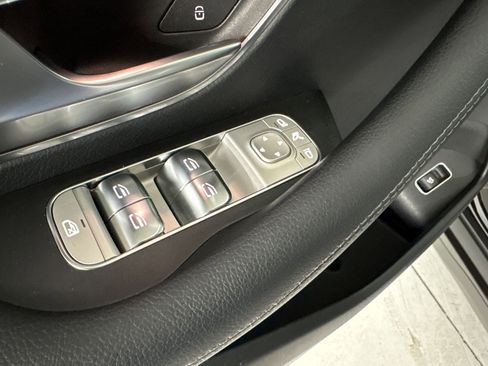 Certified 2025 Mercedes-Benz GLS 450 4MATIC image 12