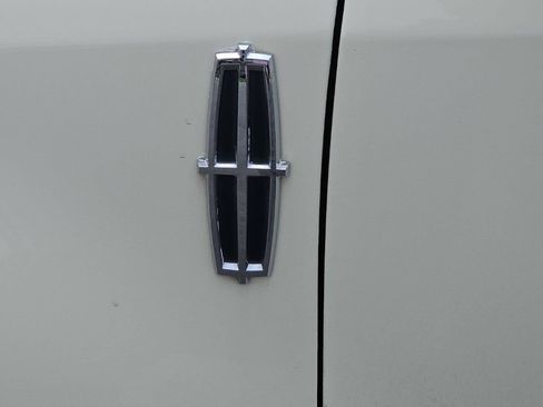 Used 2008 Lincoln MKX AWD image 6