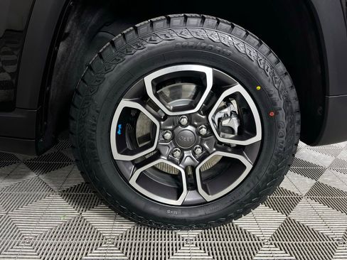 Used 2022 Jeep Grand Cherokee Trailhawk w/ Advanced Protech Group II image 14