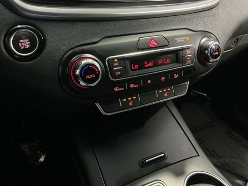 Used 2020 Kia Sorento S FWD image 21