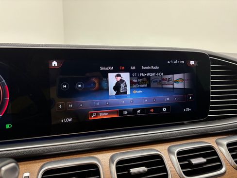 Used 2023 Mercedes-Benz GLE 450 4MATIC image 16