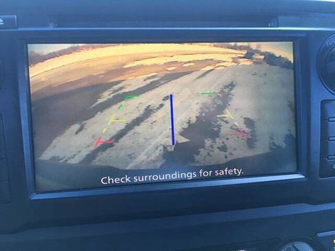 Used 2019 Nissan Titan SL w/ Midnight Edition image 28