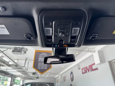 Certified 2022 Chevrolet Tahoe Premier AWD/4WD image 31