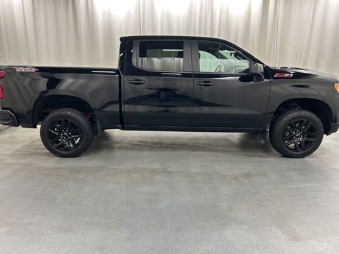 Used 2023 Chevrolet Silverado 1500 LT Trail Boss w/ Convenience Package II AWD/4WD image 7