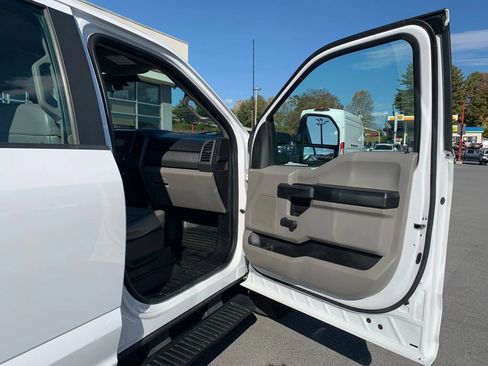Used 2017 Ford F350 XL image 24
