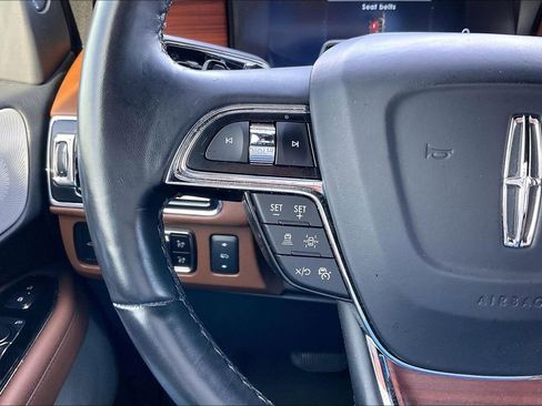 Used 2023 Lincoln Navigator Reserve image 17