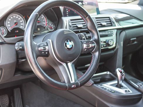 Used 2019 BMW M4 Coupe w/ Executive Package RWD image 12
