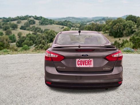 Used 2013 Ford Focus SE FWD image 8