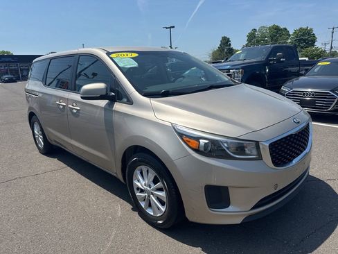 Used 2017 Kia Sedona LX FWD image 1
