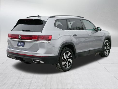 Certified 2025 Volkswagen Atlas SE image 7