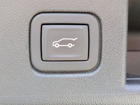 Used 2024 Chevrolet Equinox LT image 14