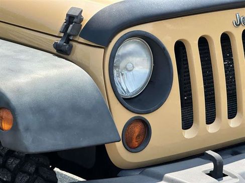 Used 2013 Jeep Wrangler Sport AWD/4WD image 28