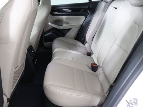 Used 2025 Porsche Macan 4S Electric image 16