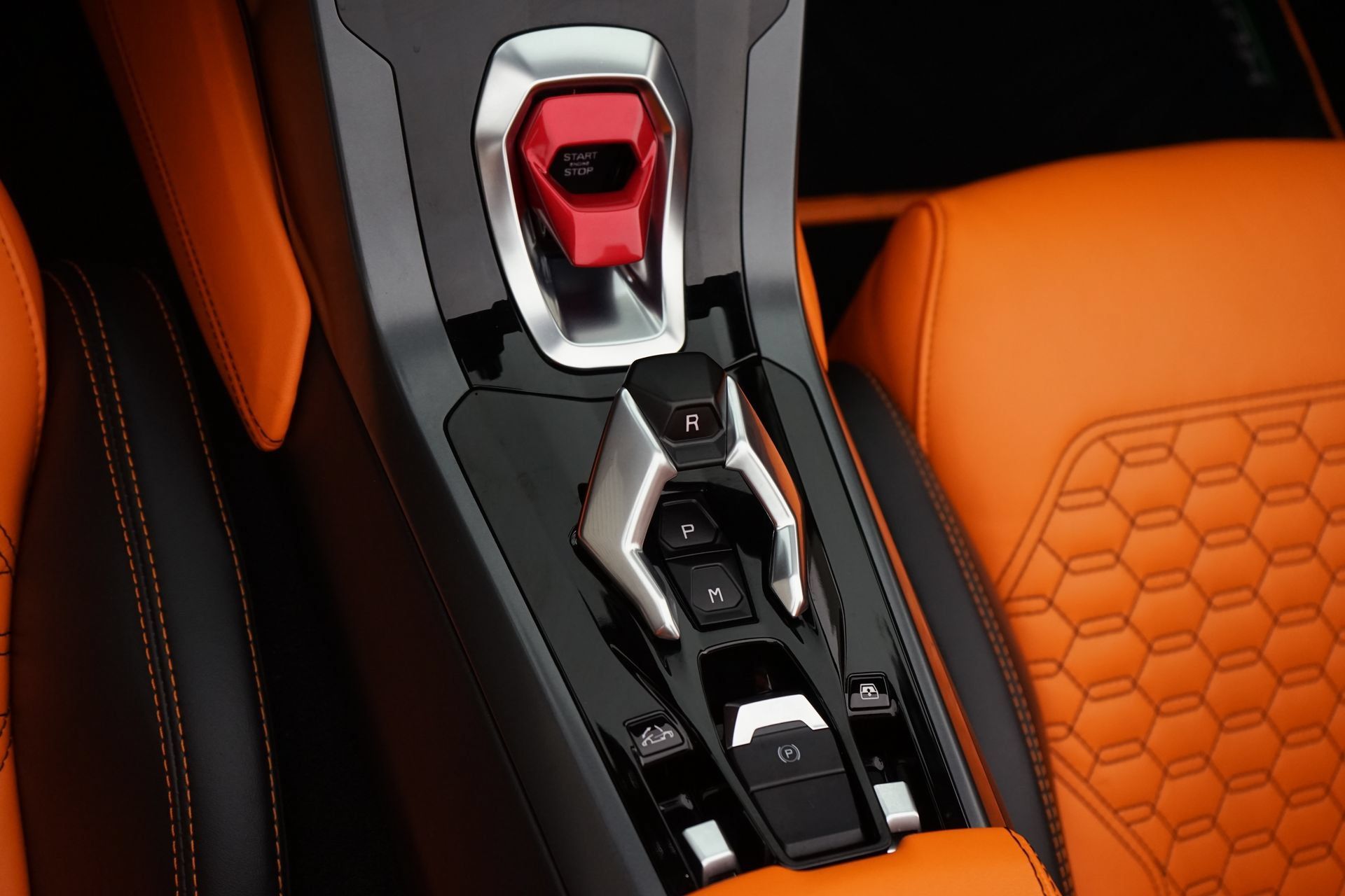 Used 2019 Lamborghini Huracan LP 580-2 RWD image 21