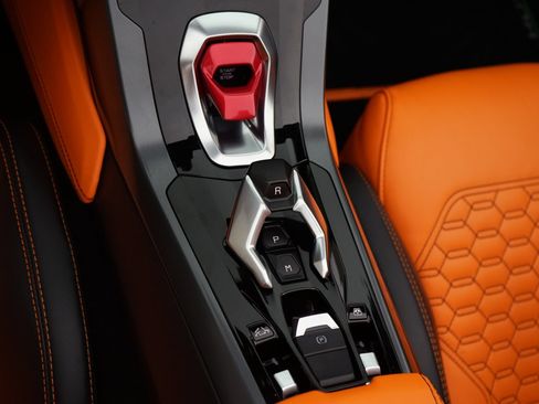 Used 2019 Lamborghini Huracan LP 580-2 RWD image 21