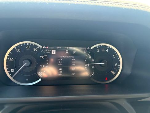 Used 2023 Land Rover Defender 110 SE AWD/4WD image 16