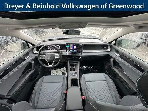 New 2026 Volkswagen Tiguan SE image 11