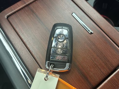 Used 2023 Lincoln Navigator 4WD image 35