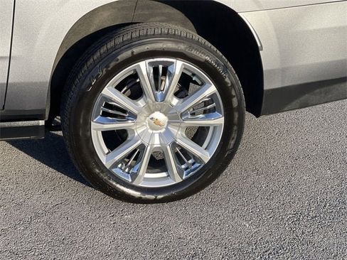 Certified 2022 Chevrolet Suburban High Country image 34