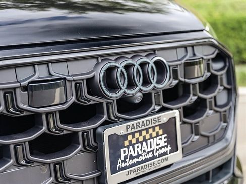 Used 2025 Audi Q8 Premium Plus AWD/4WD image 10