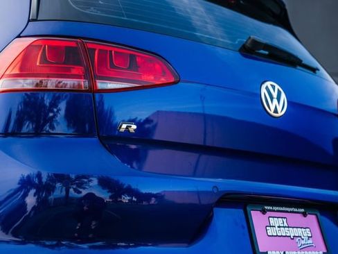 Used 2015 Volkswagen Golf R 4Motion image 31