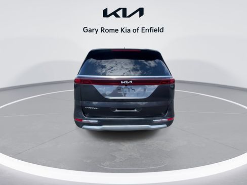 Used 2024 Kia Carnival LX image 7