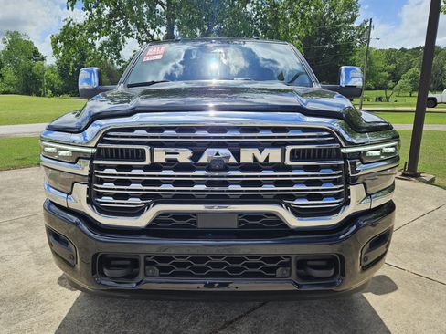 New 2025 RAM 2500 Limited AWD/4WD image 9