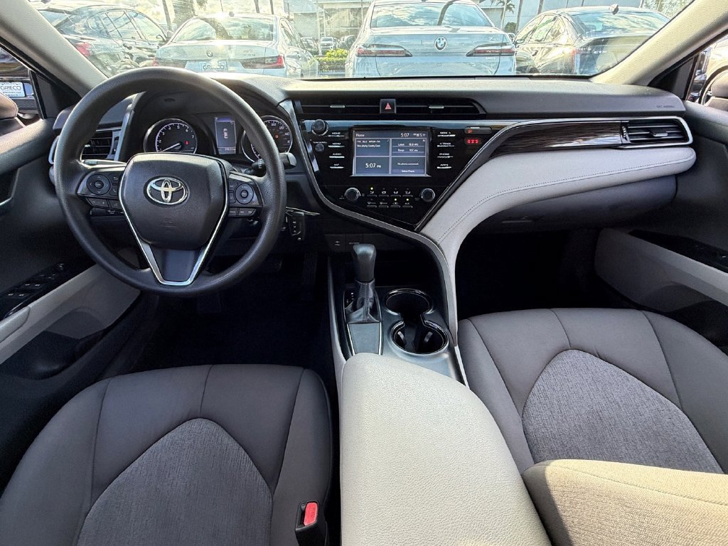 Used 2019 Toyota Camry LE FWD image 13