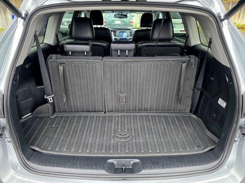 Used 2016 Toyota Highlander Limited Platinum image 35