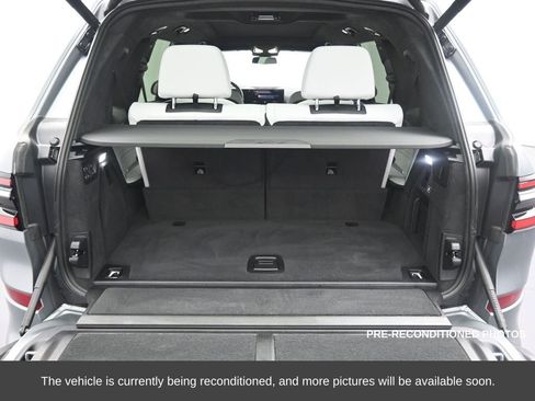 Used 2023 BMW X7 xDrive40i w/ Executive Package image 16